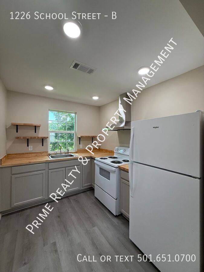 Apartment for rent at 1226 School St #B, Malvern, AR 72104