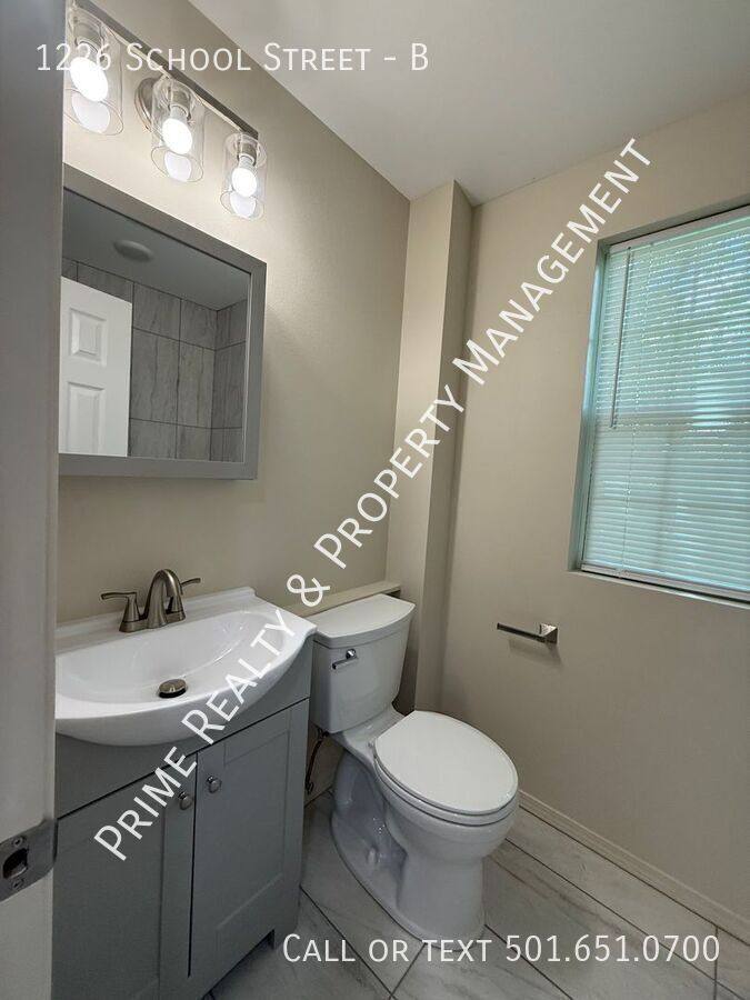 Apartment for rent at 1226 School St #B, Malvern, AR 72104
