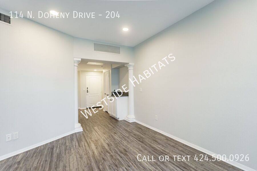 Apartment for rent at 114 N Doheny Dr #204, Los Angeles, CA 90048