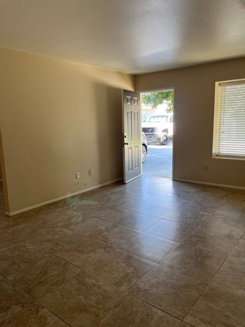 Apartment for rent at 3104 Brookfield Loop, Bakersfield, CA 93311