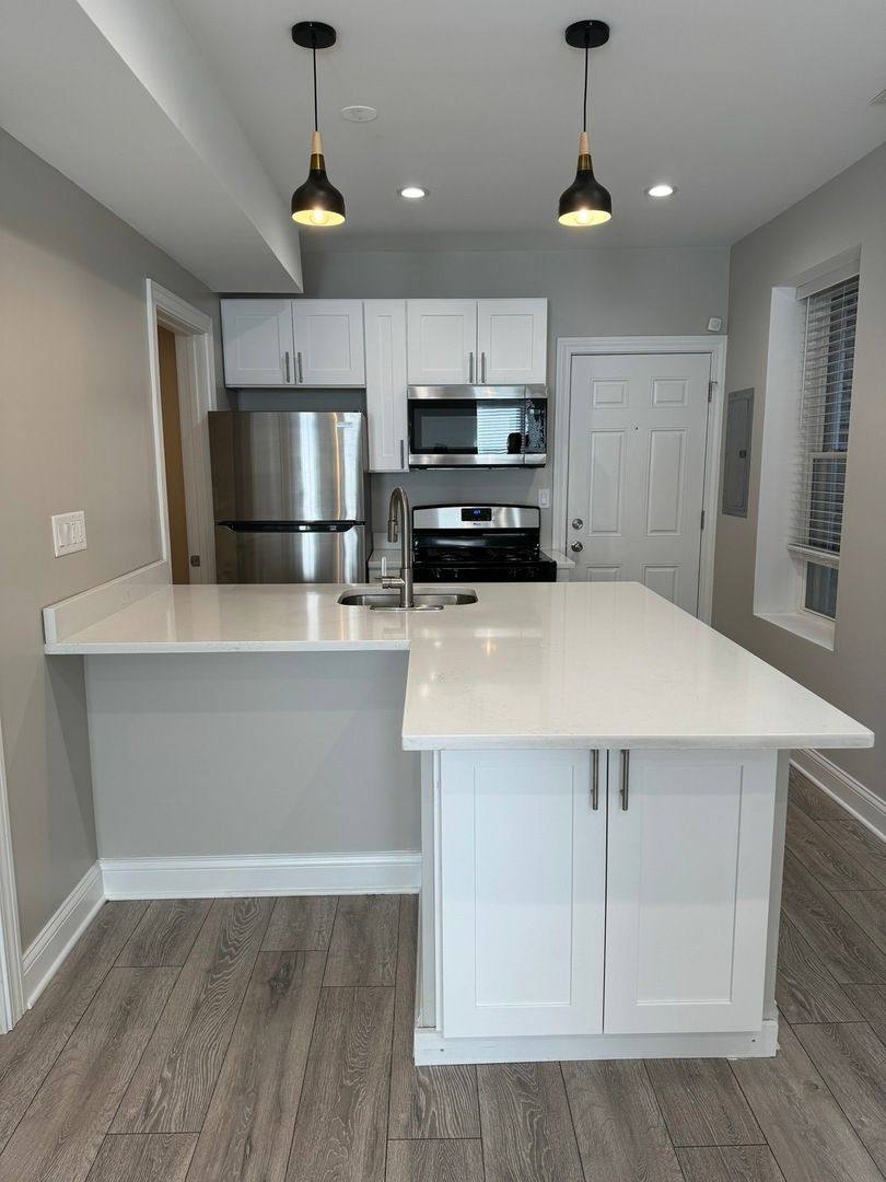 Apartment for rent at 1633 N Honore #2F, Chicago, IL 60622
