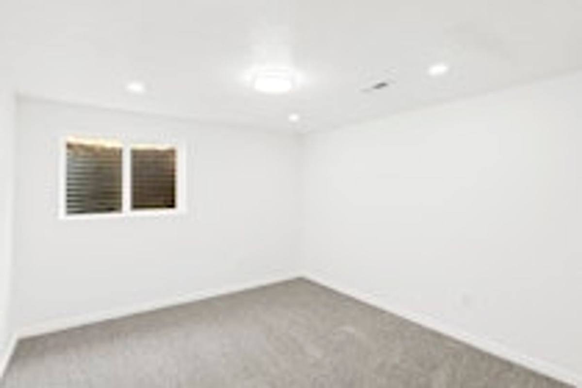 Apartment for rent at 1630 Ridgemark Dr, Sandy, UT 84092