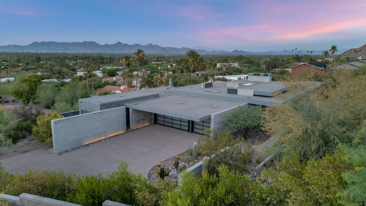 House for rent at 4446 E Mockingbird Lane, Paradise Valley, AZ 85253