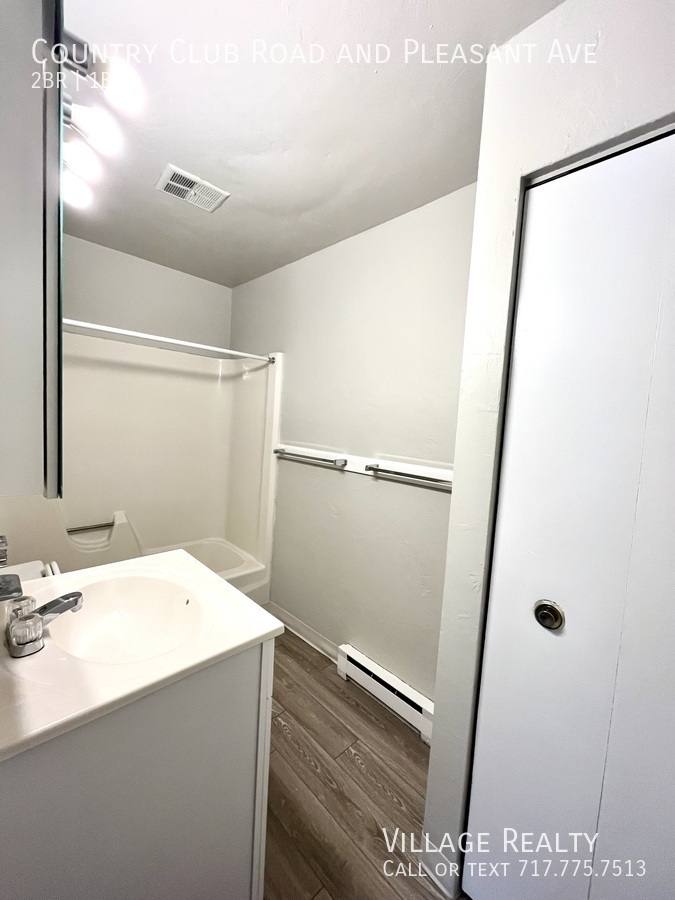 Apartment for rent at 611 Country Club Rd #B, Red Lion, PA 17356