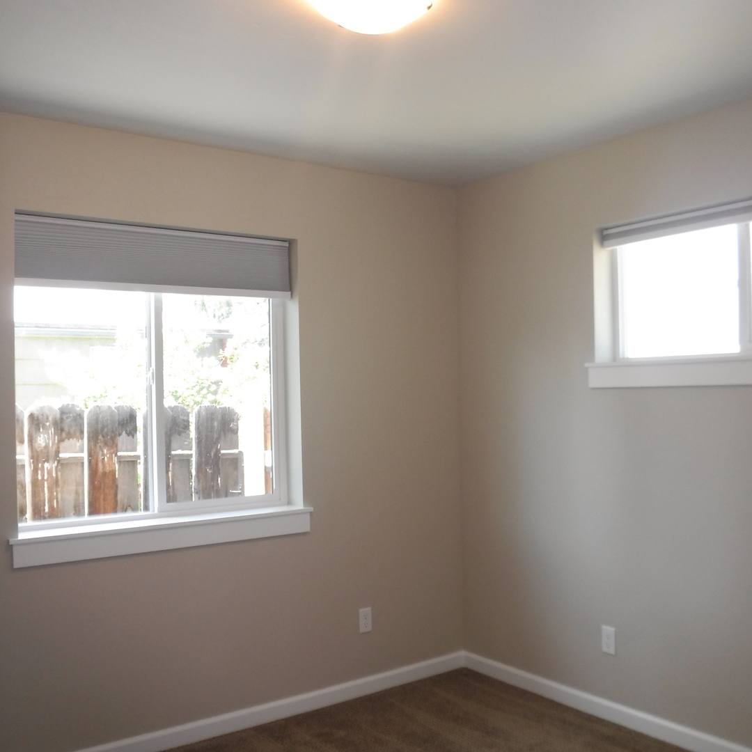 Townhouse for rent at 1609 NE 8th St, Bend, OR 97701