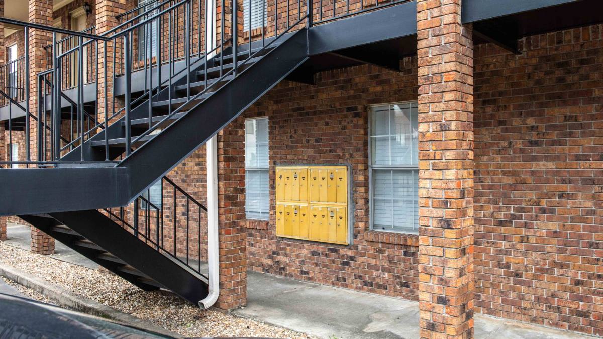 Apartment for rent at 111 N 33rd Ave #E13, Hattiesburg, MS 39401