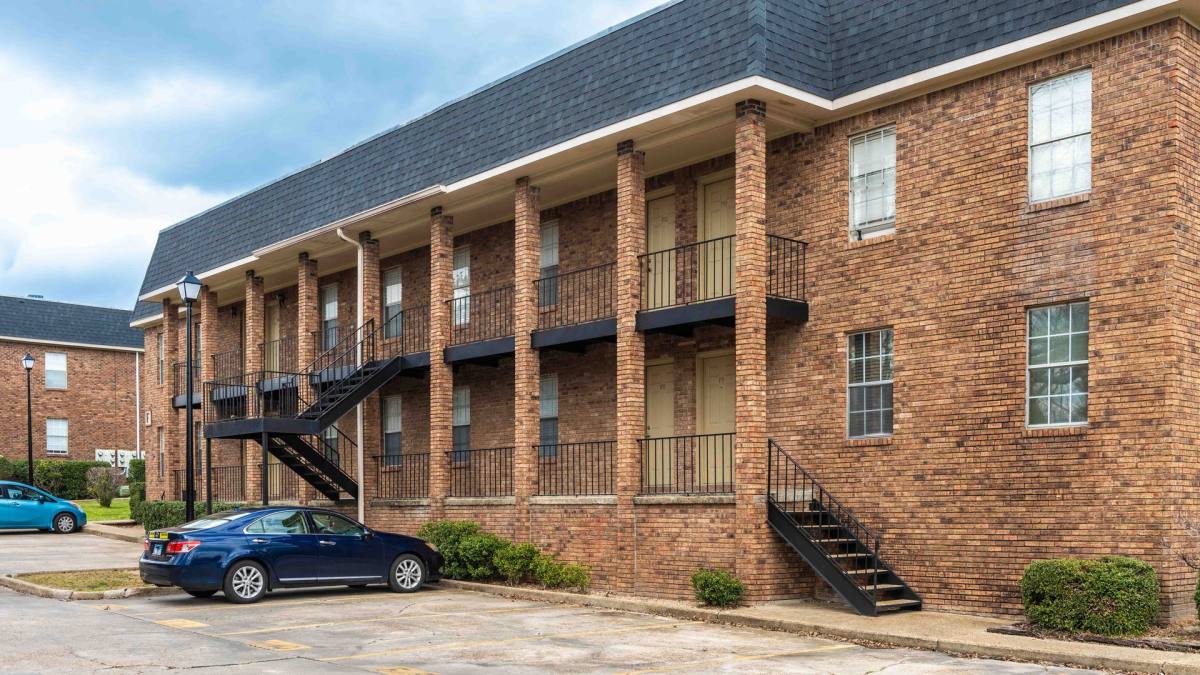 Apartment for rent at 111 N 33rd Ave #E13, Hattiesburg, MS 39401