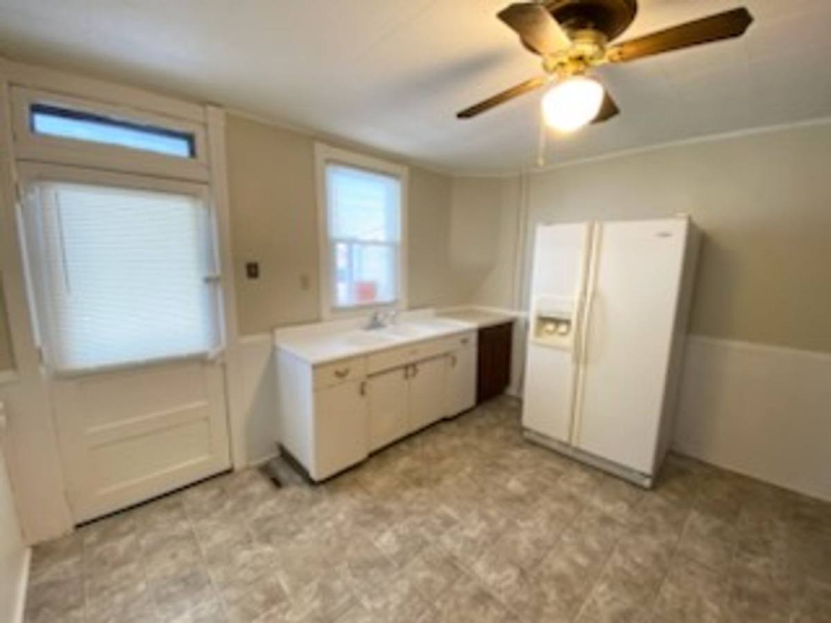 Townhouse for rent at 912 Salem Ave, Hagerstown, MD 21740