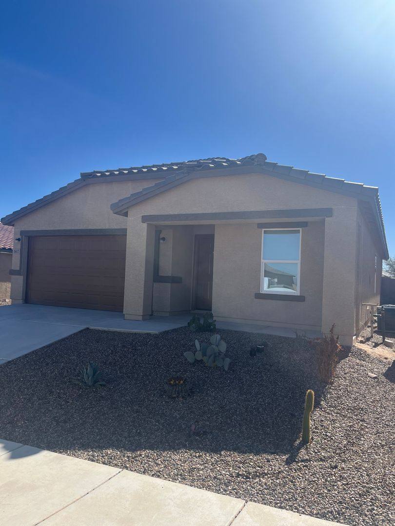 House for rent at 1617 W Cottonwood Bluffs Dr, Benson, AZ 85602