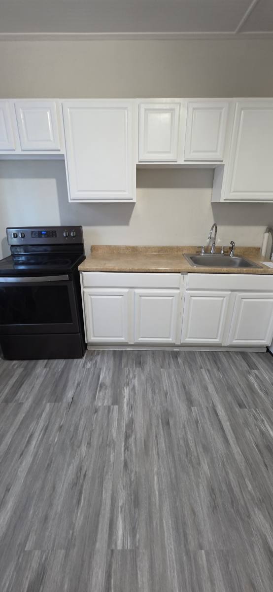 Townhouse for rent at 2011 W Lexington St, Baltimore, MD 21223