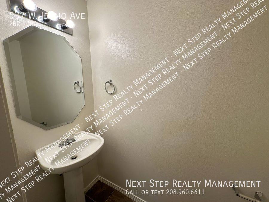 Apartment for rent at 537 W Idaho Ave, Meridian, ID 83642