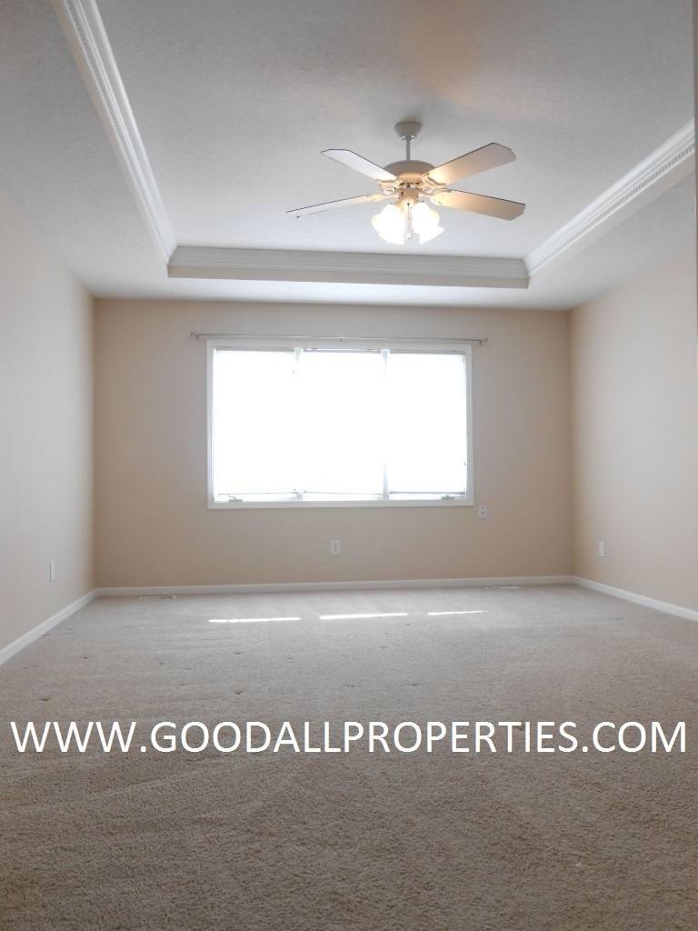 House for rent at 14405 Clearview Lane, Urbandale, IA 50323