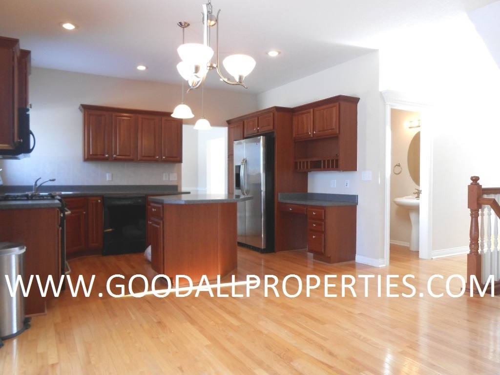 House for rent at 14405 Clearview Lane, Urbandale, IA 50323