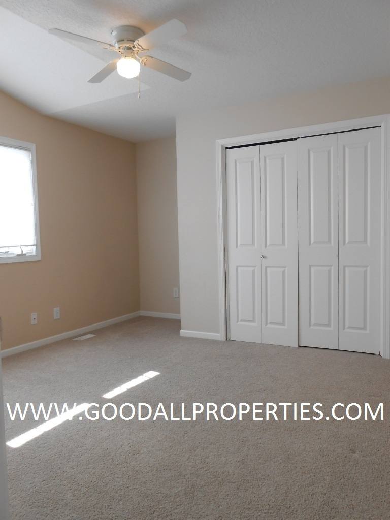 House for rent at 14405 Clearview Lane, Urbandale, IA 50323
