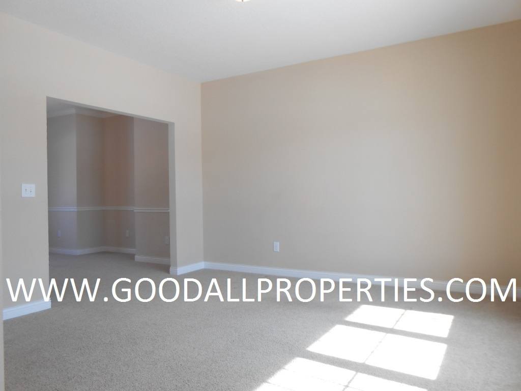 House for rent at 14405 Clearview Lane, Urbandale, IA 50323