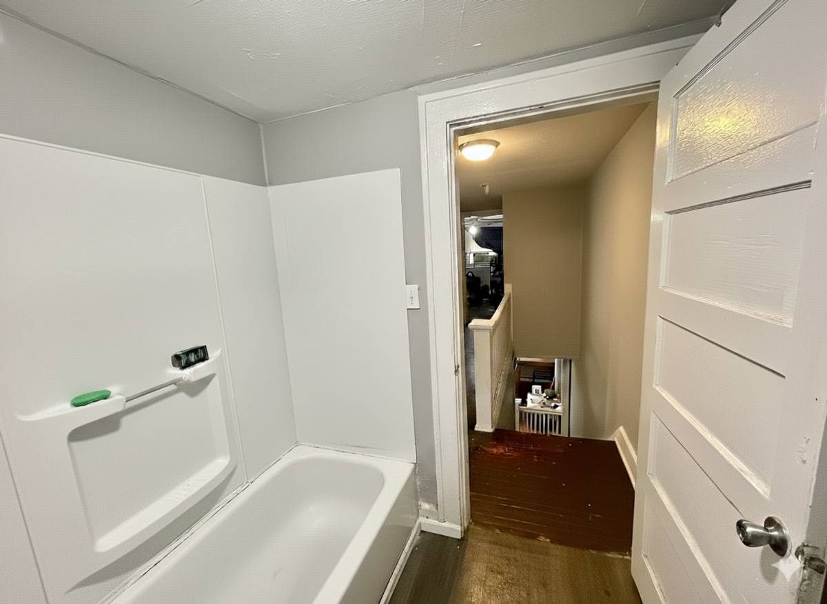 Townhouse for rent at 2405 E 16th St, Indianapolis, IN 46201