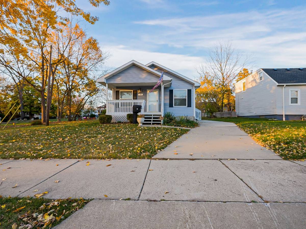 House for rent at 49 Oakhill St, Pontiac, MI 48342