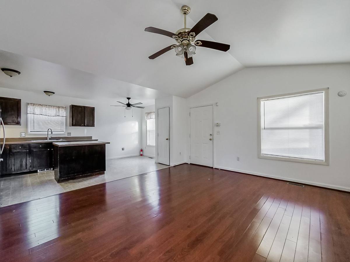 House for rent at 49 Oakhill St, Pontiac, MI 48342