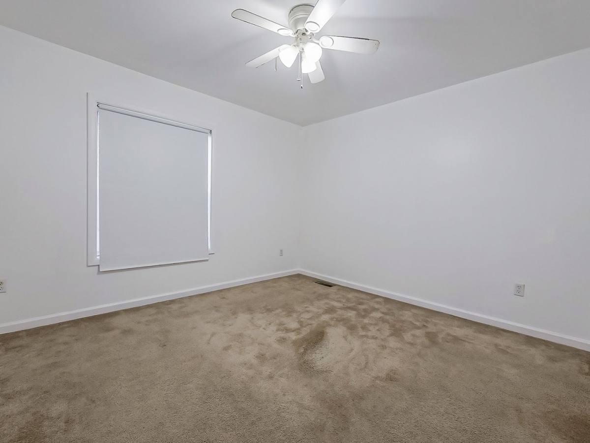 House for rent at 49 Oakhill St, Pontiac, MI 48342