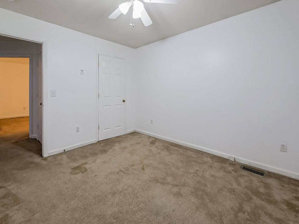 House for rent at 49 Oakhill St, Pontiac, MI 48342