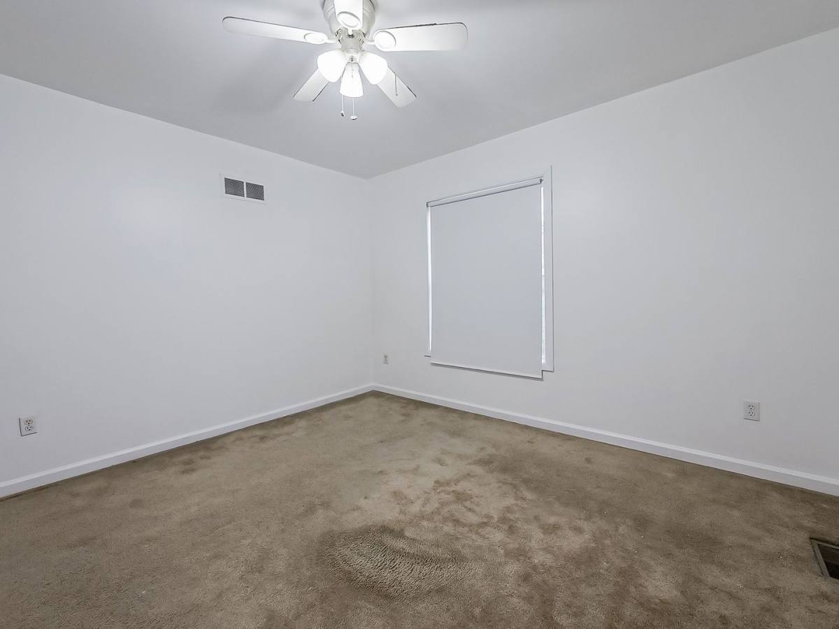 House for rent at 49 Oakhill St, Pontiac, MI 48342
