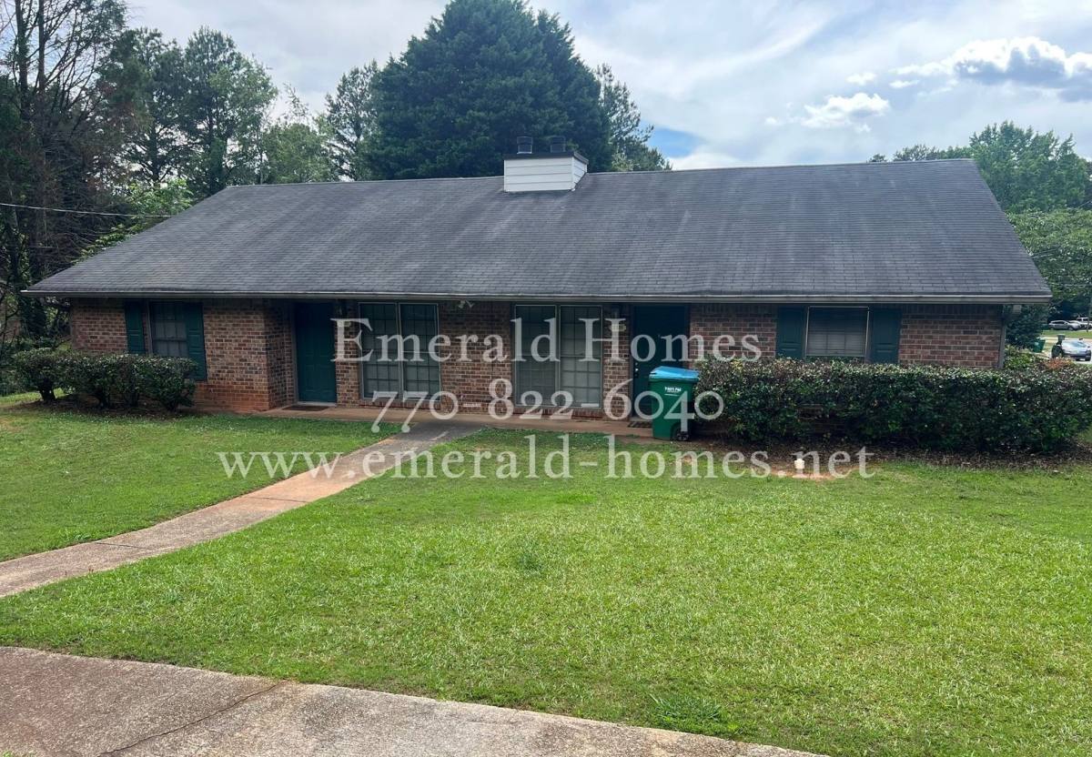 Apartment for rent at 2335-2337 Rosedale Rd, Snellville, GA 30078