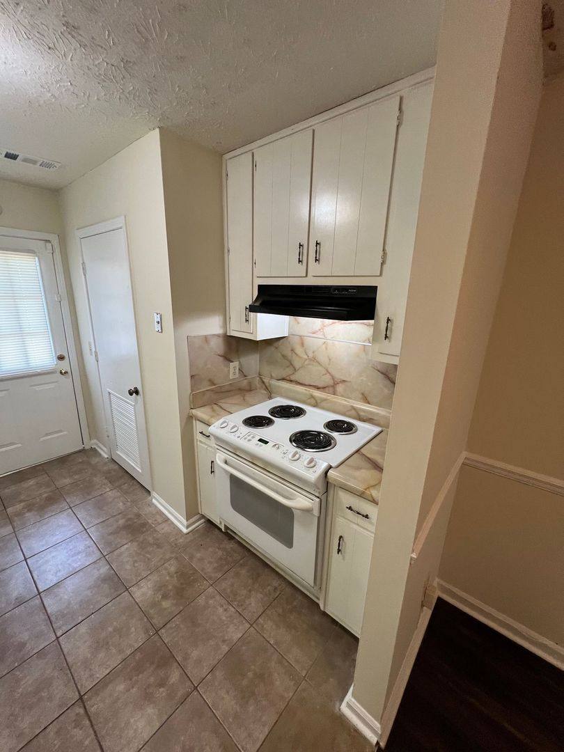 Apartment for rent at 2335-2337 Rosedale Rd, Snellville, GA 30078