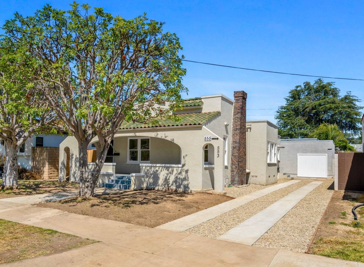 Apartment for rent at 553 N Pine St, Orange, CA 92867