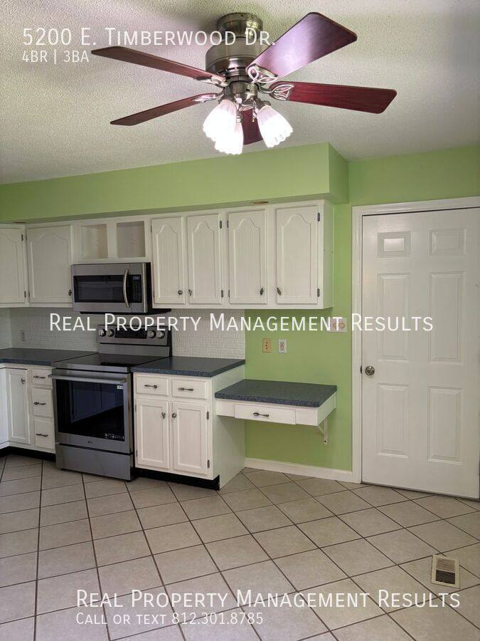 House for rent at 5200 E Timberwood Dr, Newburgh, IN 47630