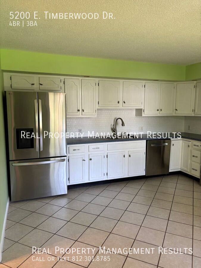 House for rent at 5200 E Timberwood Dr, Newburgh, IN 47630