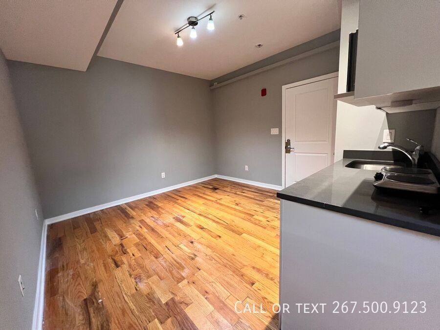 Apartment for rent at 531 N Budd St #3B, Philadelphia, PA 19104