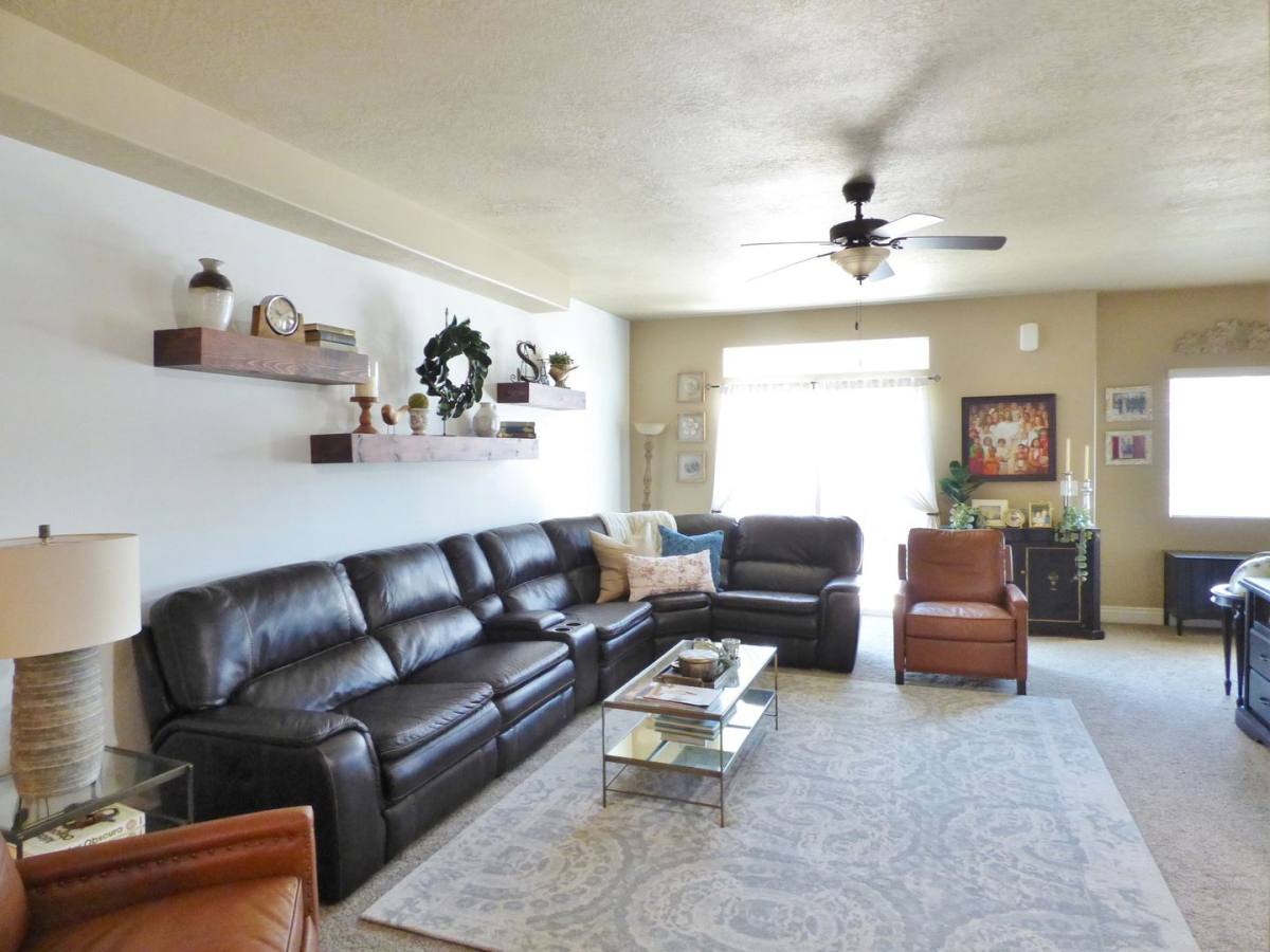 Townhouse for rent at 24 E Opequon Rd, Sandy, UT 84070