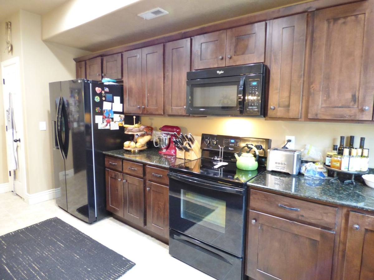 Townhouse for rent at 24 E Opequon Rd, Sandy, UT 84070