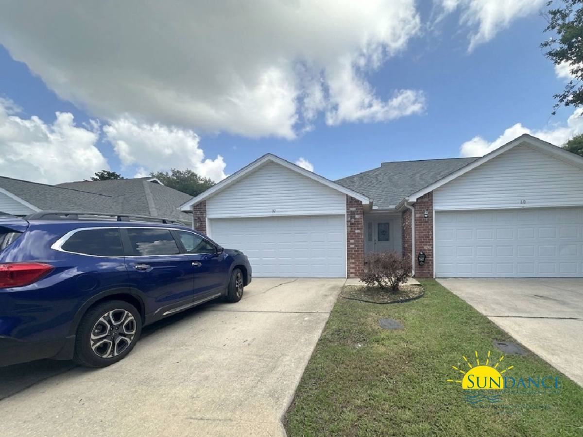 House for rent at 27 E Lane Dr, Mary Esther, FL 32569