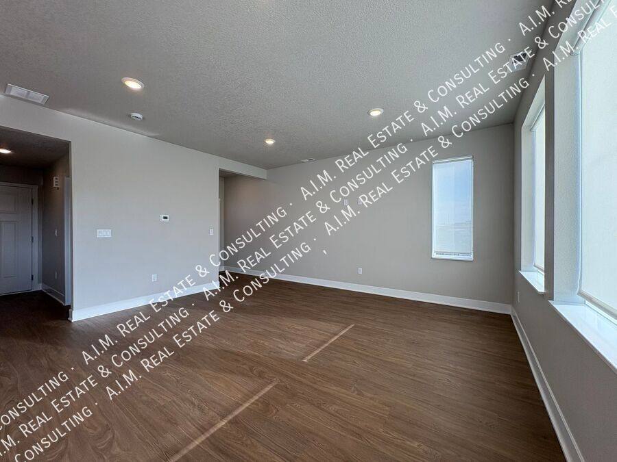 House for rent at 284 NW Caspian Court, Waukee, IA 50263
