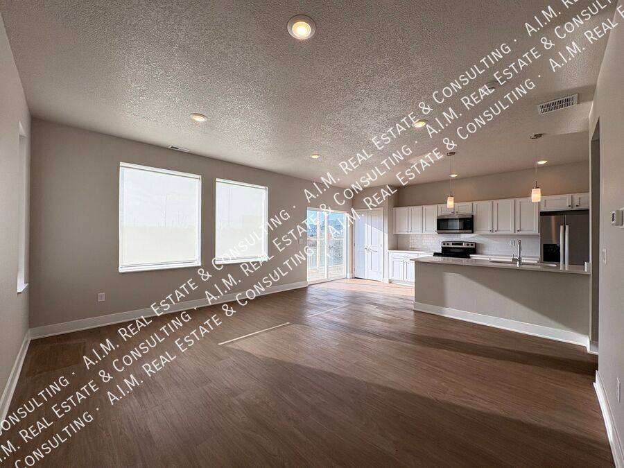 House for rent at 284 NW Caspian Court, Waukee, IA 50263