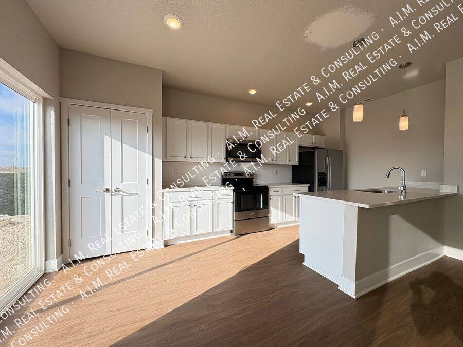 House for rent at 284 NW Caspian Court, Waukee, IA 50263
