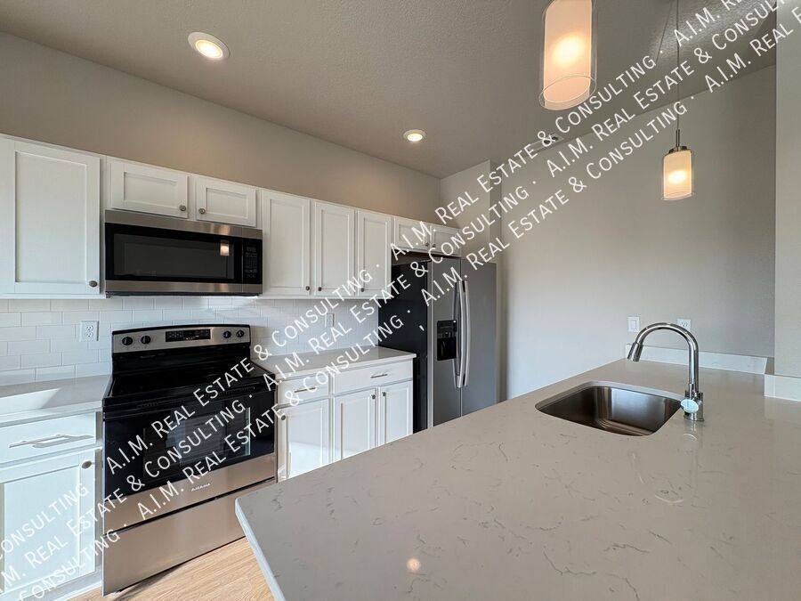 House for rent at 284 NW Caspian Court, Waukee, IA 50263