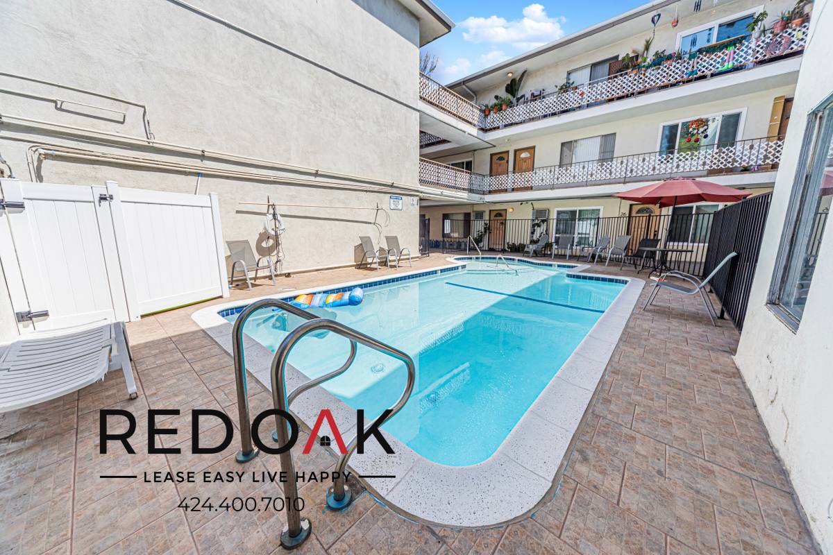 Townhouse for rent at 4737 Orion Ave #9, Sherman Oaks, CA 91403