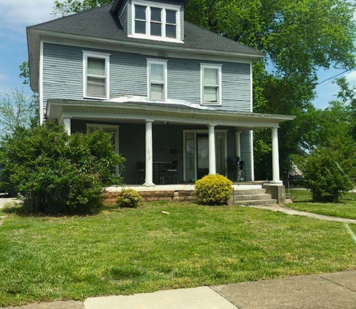 House for rent at 1257 Kentucky St, Bowling Green, KY 42101