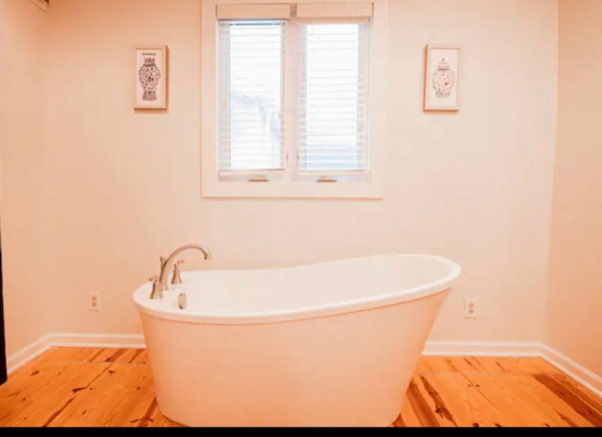 Apartment for rent at 810 Chestnut St, Bowling Green, KY 42101