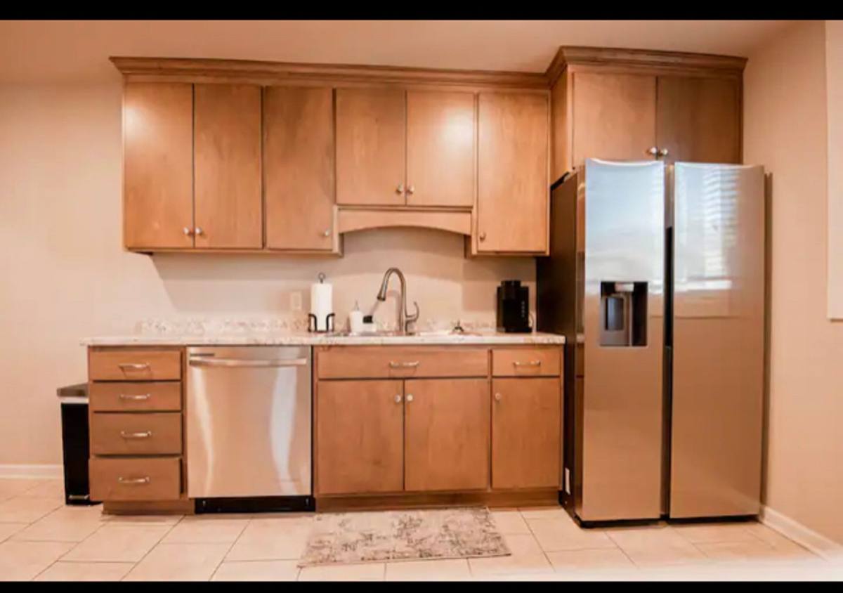 Apartment for rent at 810 Chestnut St, Bowling Green, KY 42101