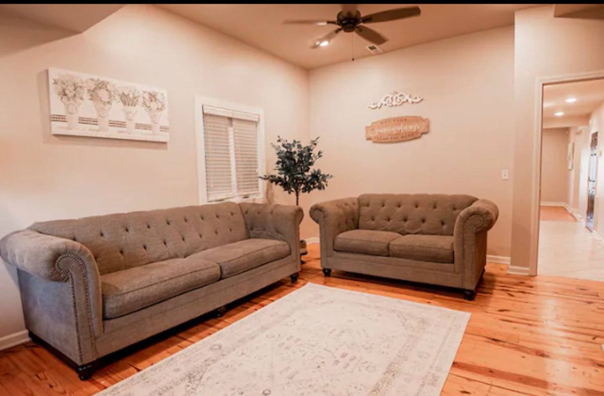 Apartment for rent at 810 Chestnut St, Bowling Green, KY 42101