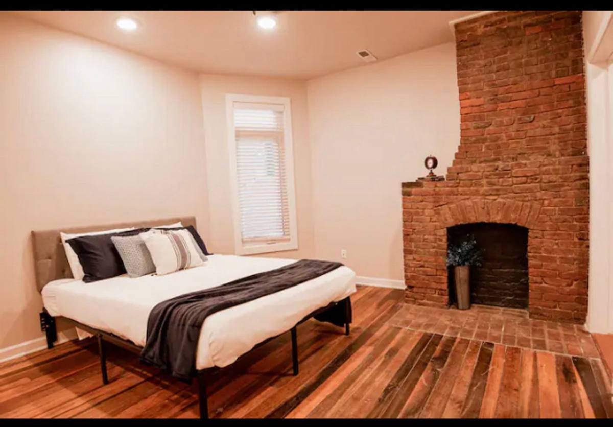 Apartment for rent at 810 Chestnut St, Bowling Green, KY 42101