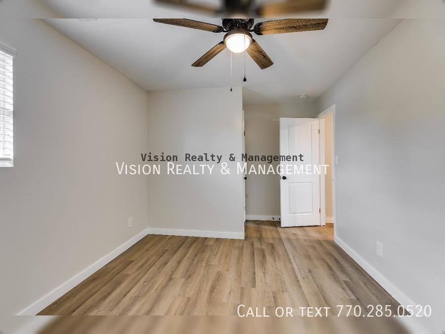 Townhouse for rent at 409 Tallapoosa St #1, Bremen, GA 30110