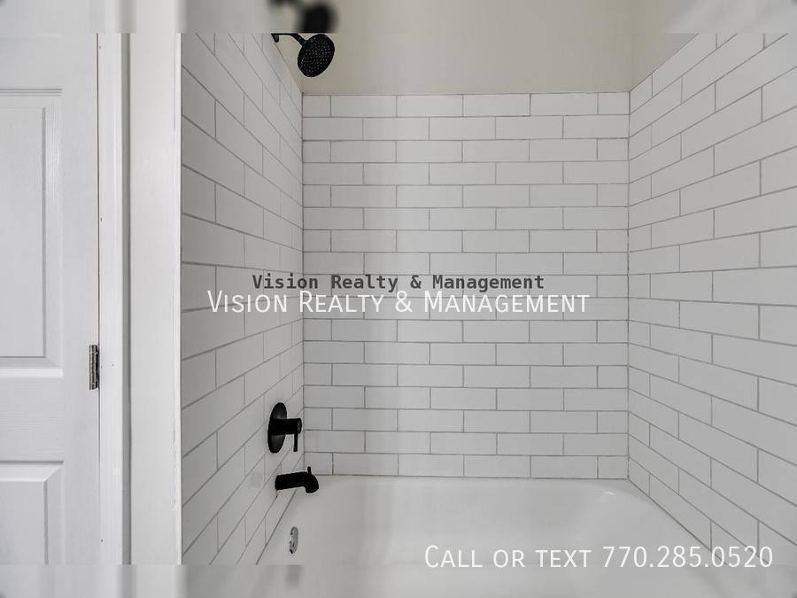 Townhouse for rent at 409 Tallapoosa St #1, Bremen, GA 30110