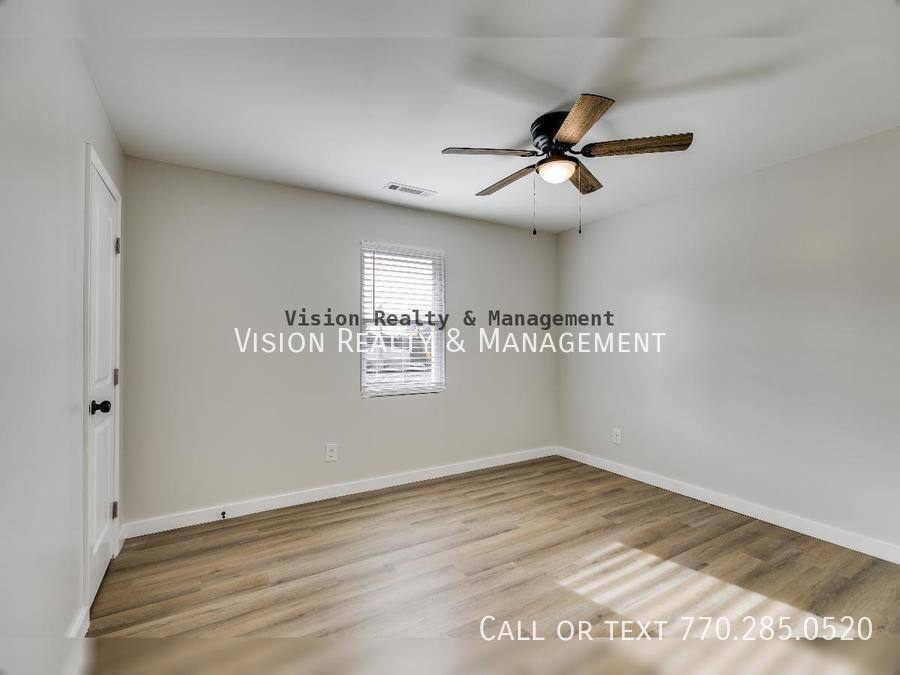 Townhouse for rent at 409 Tallapoosa St #1, Bremen, GA 30110