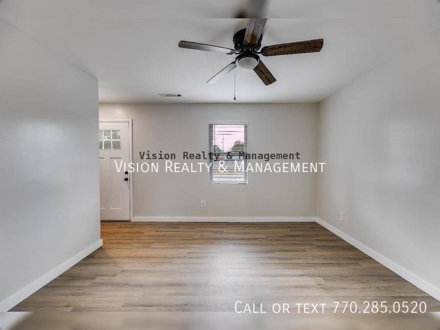 Townhouse for rent at 409 Tallapoosa St #1, Bremen, GA 30110