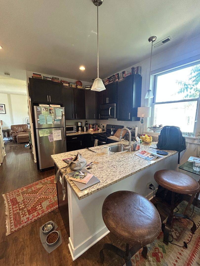 Apartment for rent at 2247 W Thomas #2R, Chicago, IL 60622