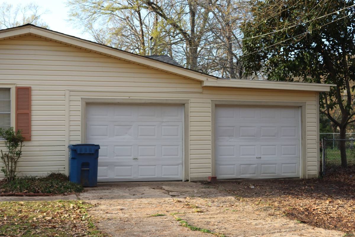 House for rent at 308 W Warriner Ave, Shreveport, LA 71107